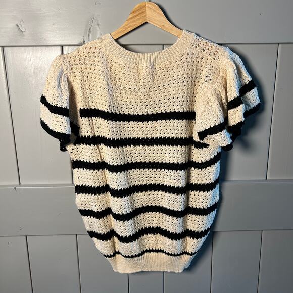 Aaron & Amber Black and Cream Crochet Short Sleeve Top Size M NEW - Picture 5 of 6